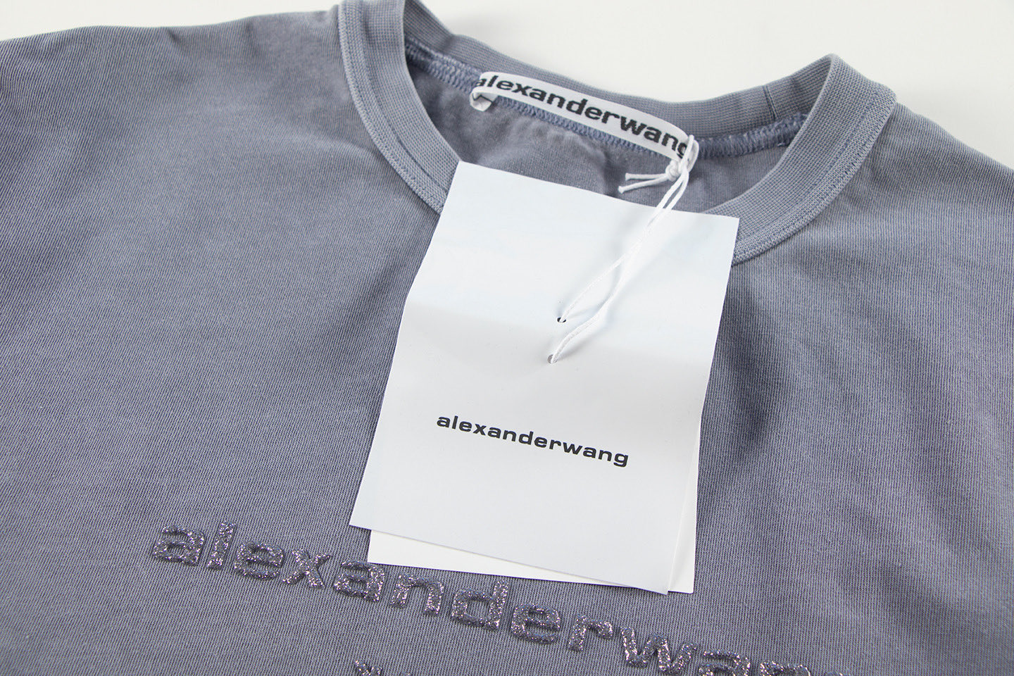 New DB Alexanderwang 2025 Top: Classic, Cool, and Customized Fabric for Men and Women - 图片 4