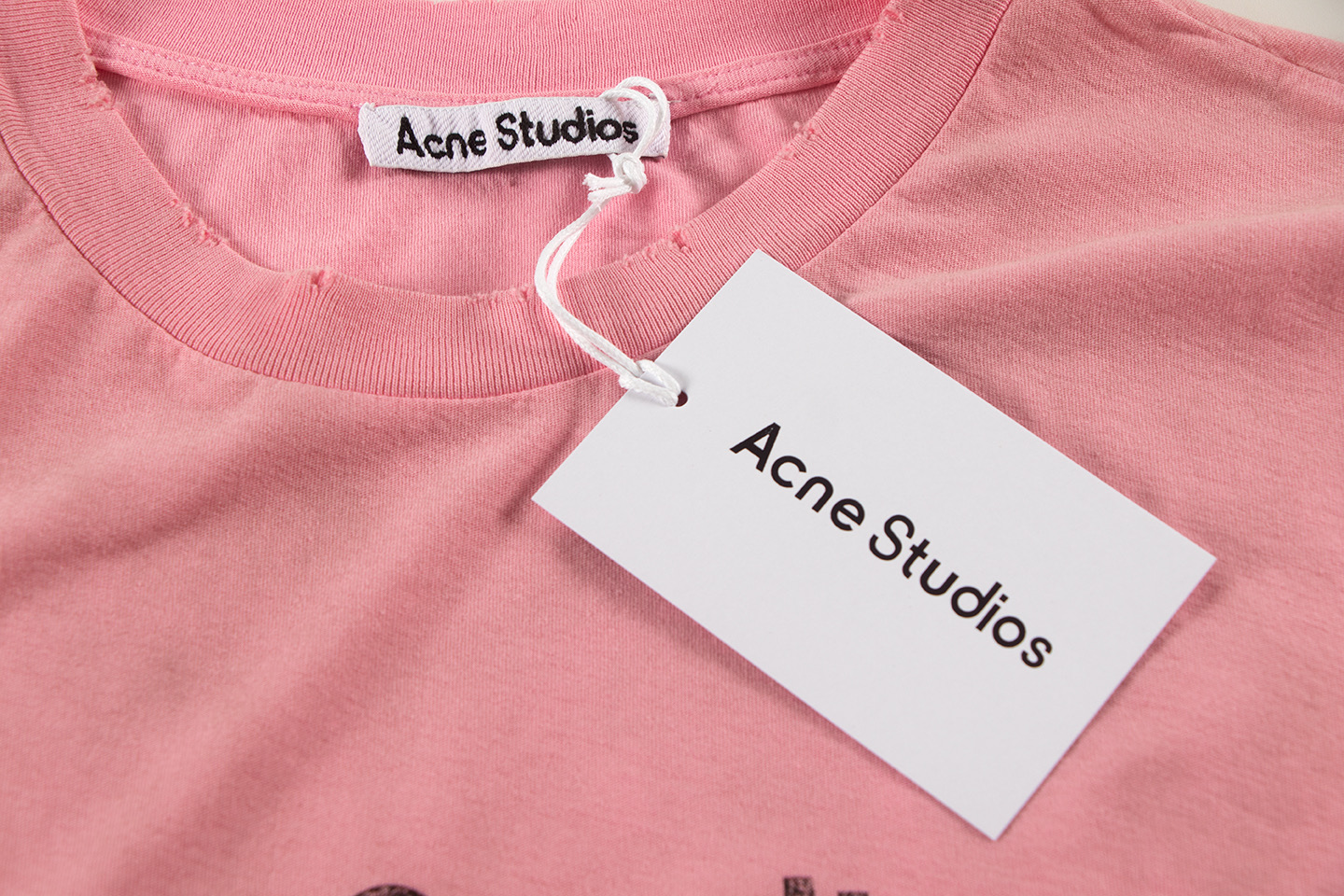 Acne 1996 Collection: 25 Stylish Dirty Short Sleeves for Summer Fashion Essentials - 图片 4