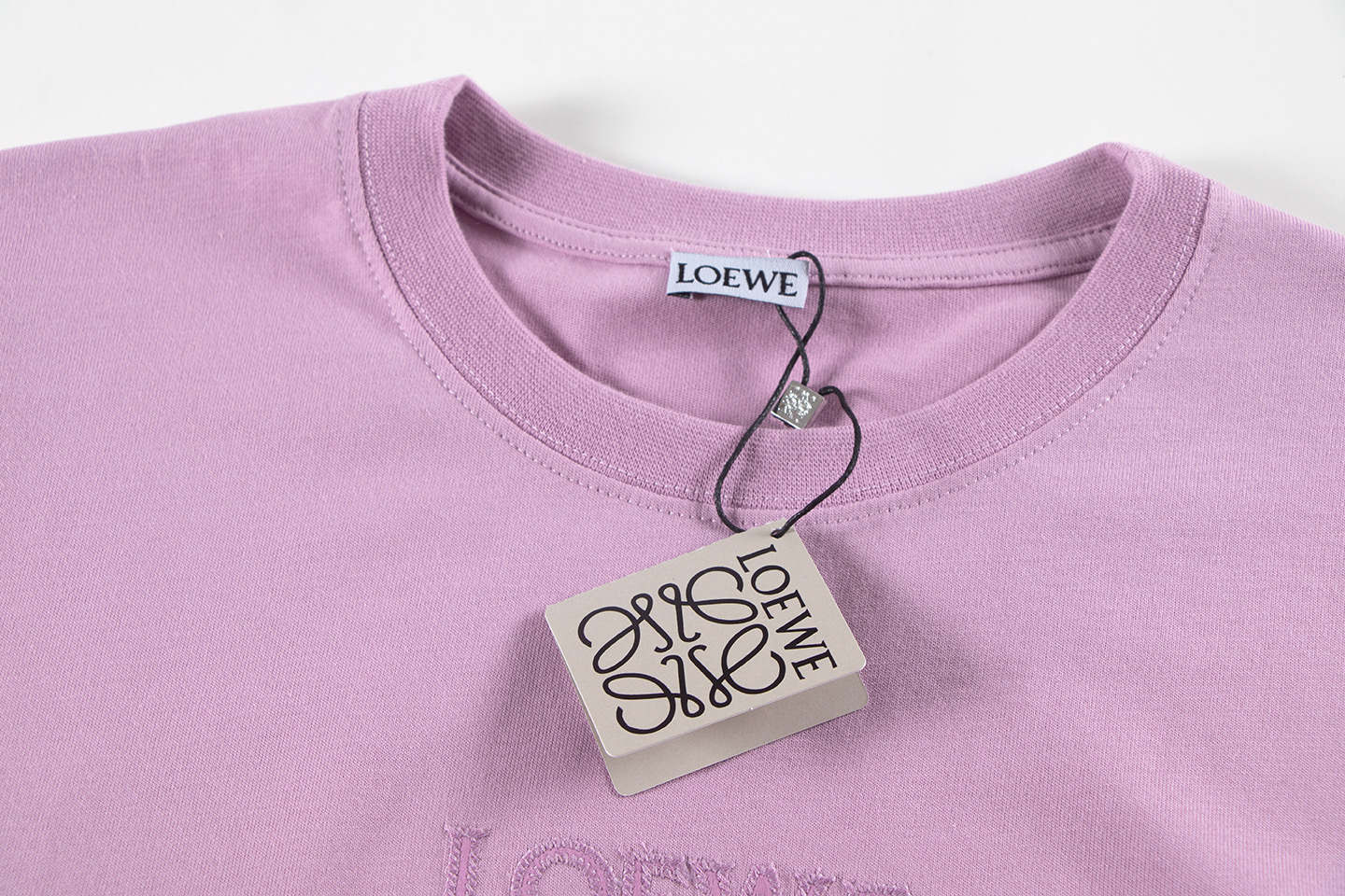 Review: Loewe 198 Embroidered Cotton Shirt in Green, Pink, and Grey - 图片 5