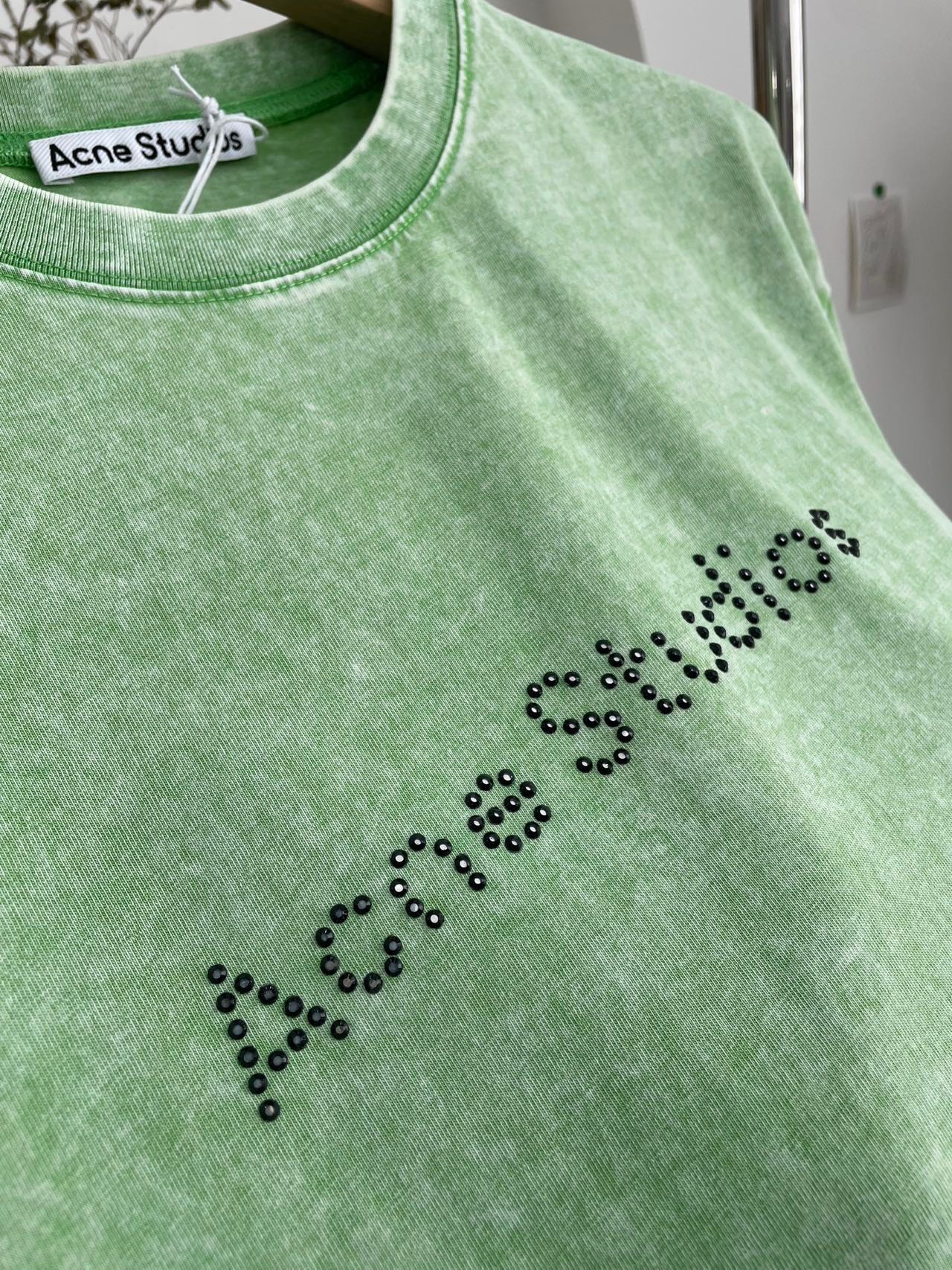 Acne Studios 209 Collection: Classic Design with Simple Aesthetic Fashion - 图片 6
