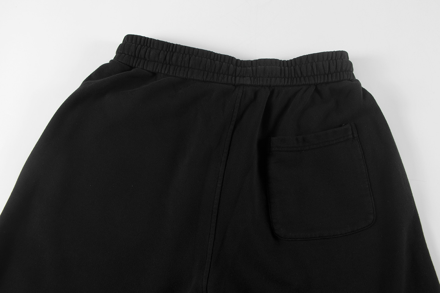 High-End Crocson CH 2025 Shorts with Thongs: Features, Specs, and Pricing - 图片 7