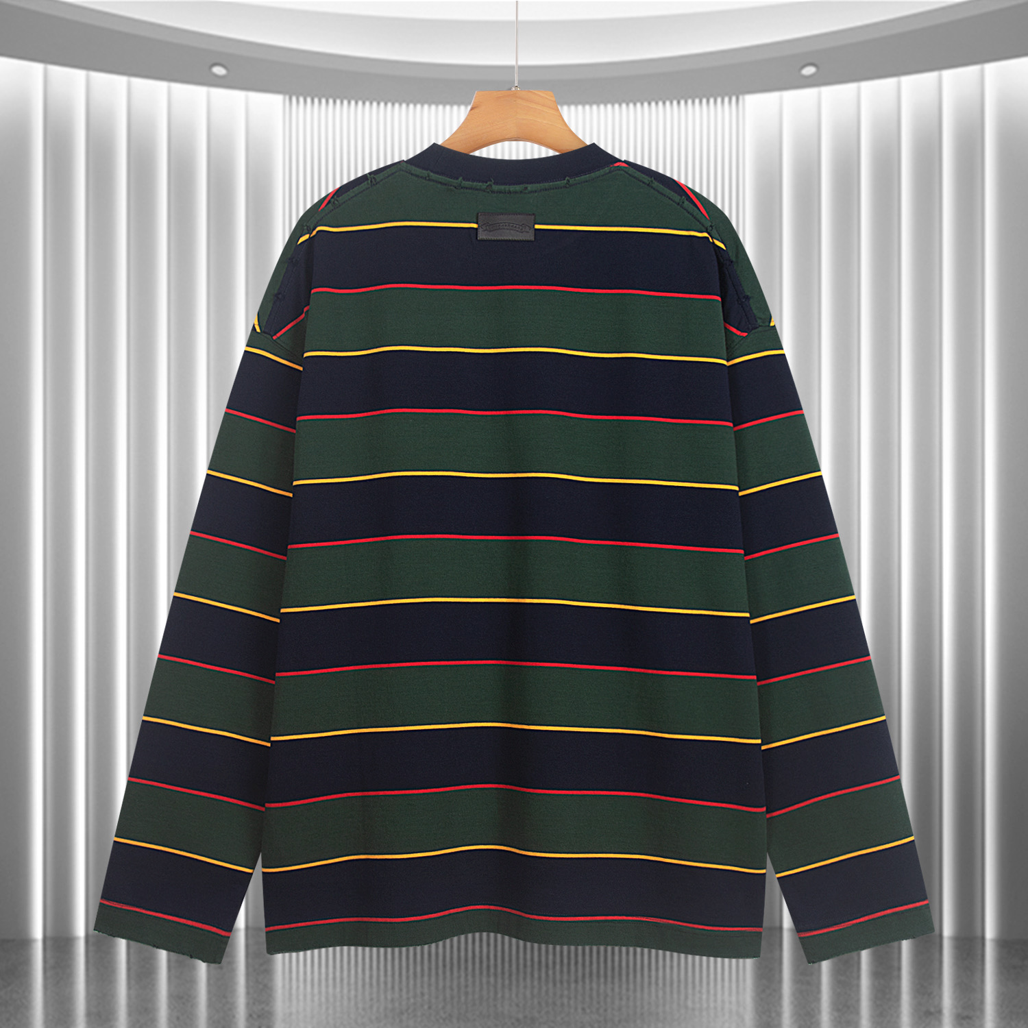 P130 𝗖𝗛克罗❤️2025秋冬季马蹄十字3D印胶黑白条纹情侣休闲长袖
👑最高版本！定制面料320克面料！马蹄十字贴胶
颜色：棕色 墨绿
尺码：S M L XL
