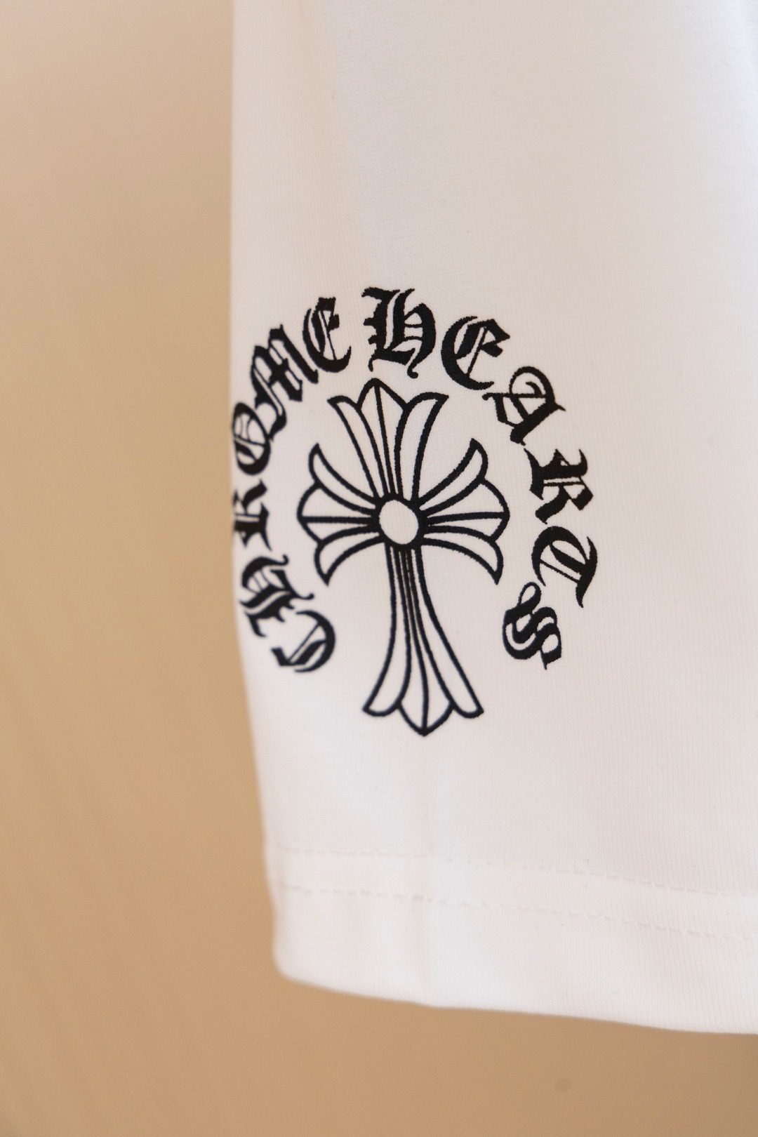 Chrome Hearts Miami Limited Edition Camiseta de Manga Corta para Hombre y Mujer 11 o 1ipnbv5l23a169vs1pq6a1rjv8