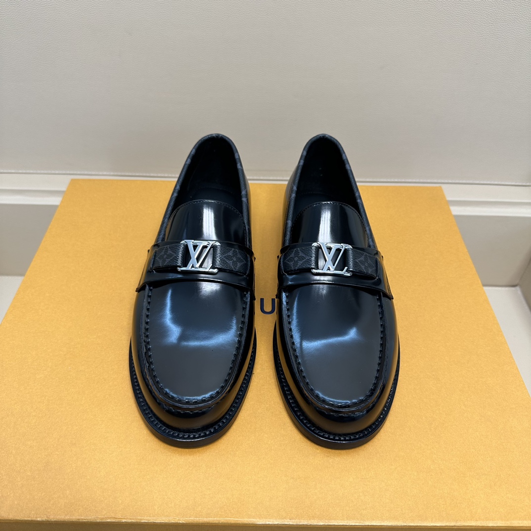 NO:280090,Genuine leather shoes Size 39–40-41-42-43-44 (38.45 customized, no return or exchange),19860909真皮底皮鞋 Size 39–40-41-42-43-44(38.45定做不退不换),,Men's shoes