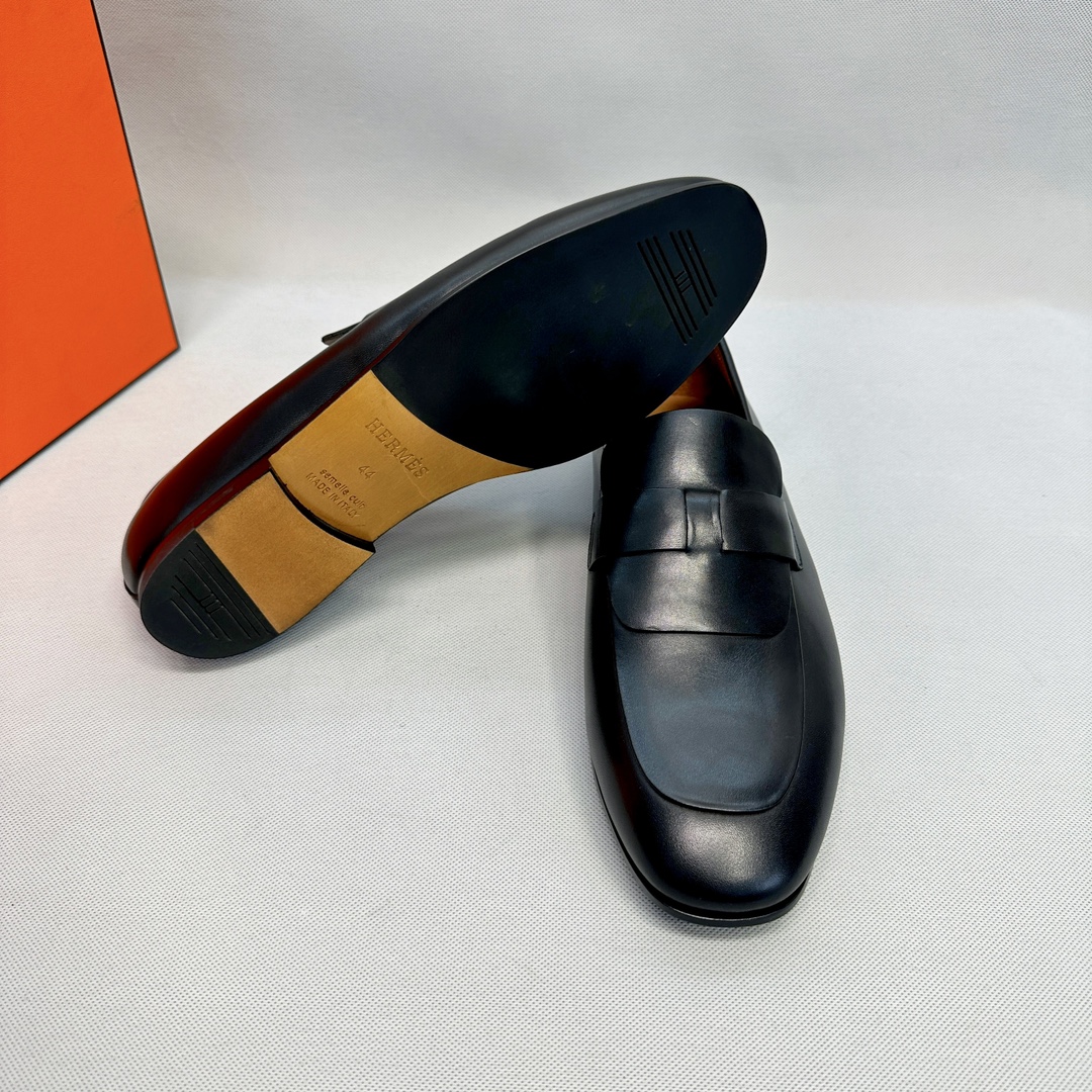 Elegant Leather Loafers with H Passant Detail - Refined Style & Comfort 10 i1709978761 3611 7
