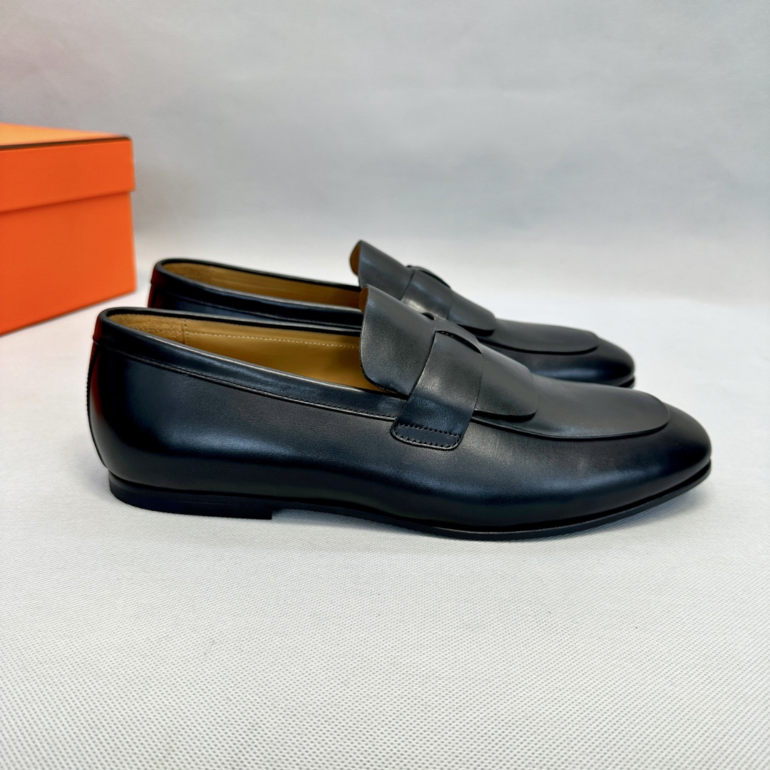 Elegant Leather Loafers with H Passant Detail - Refined Style & Comfort 4 i1709978761 5480 2