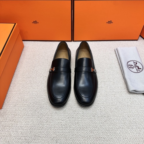 Elegant Leather Loafers with Paris Buckle - Timeless Style and Comfort 1 Elegant Leather Loafers with Paris Buckle - Timeless Style and Comfort
