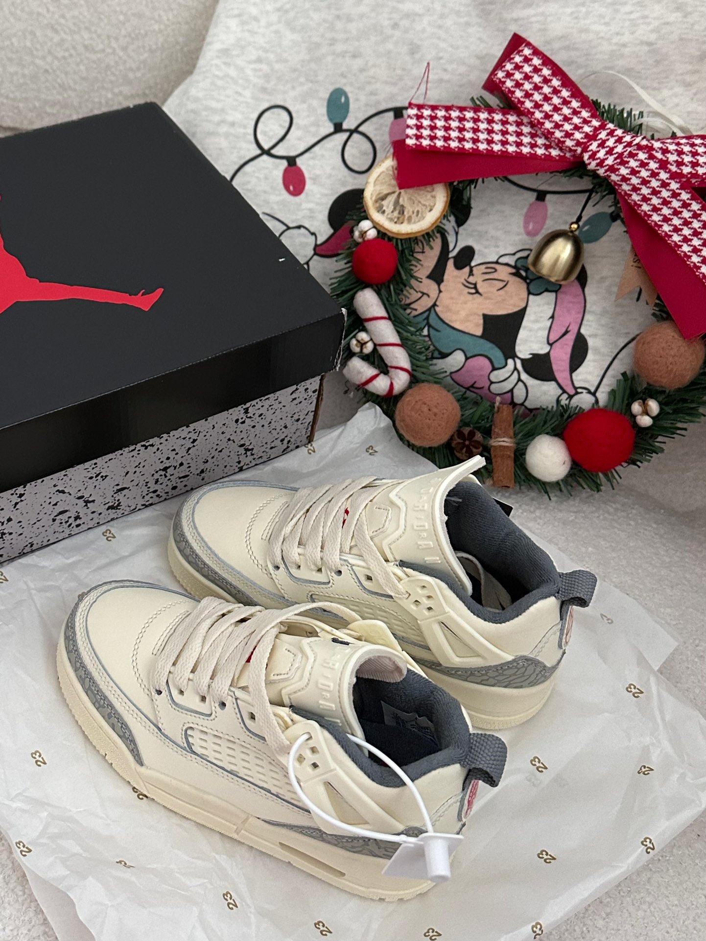 图片[3]-AJ 乔3.5代系带篮球气垫童鞋28-35 SPIZIKE LOW系带篮球气垫童鞋巧糅经典JORDAn运动鞋的设计元素，成就匠心经典-选品中心