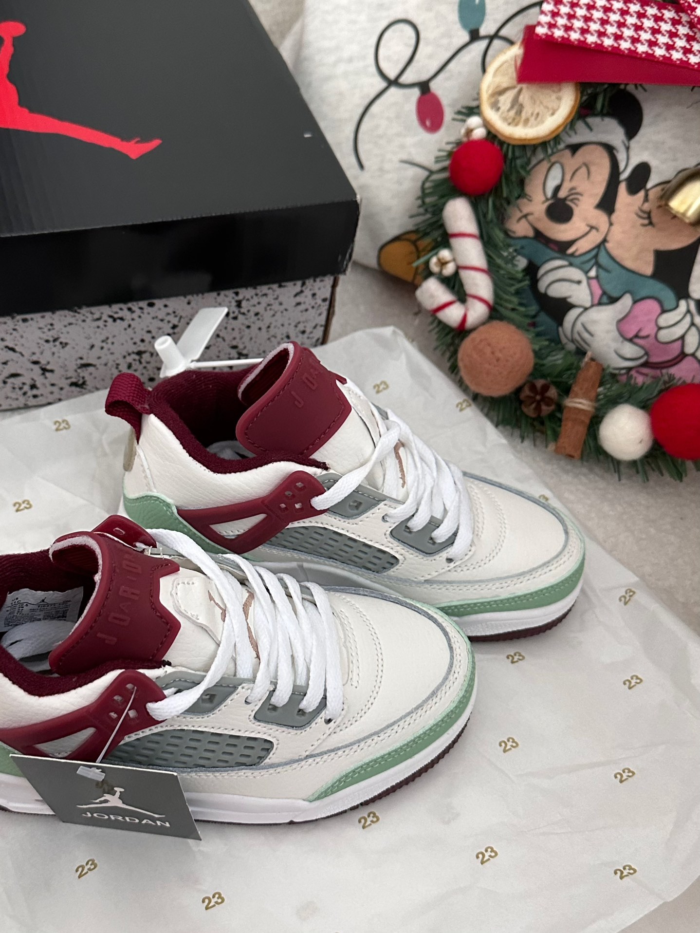 图片[7]-AJ 乔3.5代系带篮球气垫童鞋28-35 SPIZIKE LOW系带篮球气垫童鞋巧糅经典JORDAn运动鞋的设计元素，成就匠心经典-选品中心