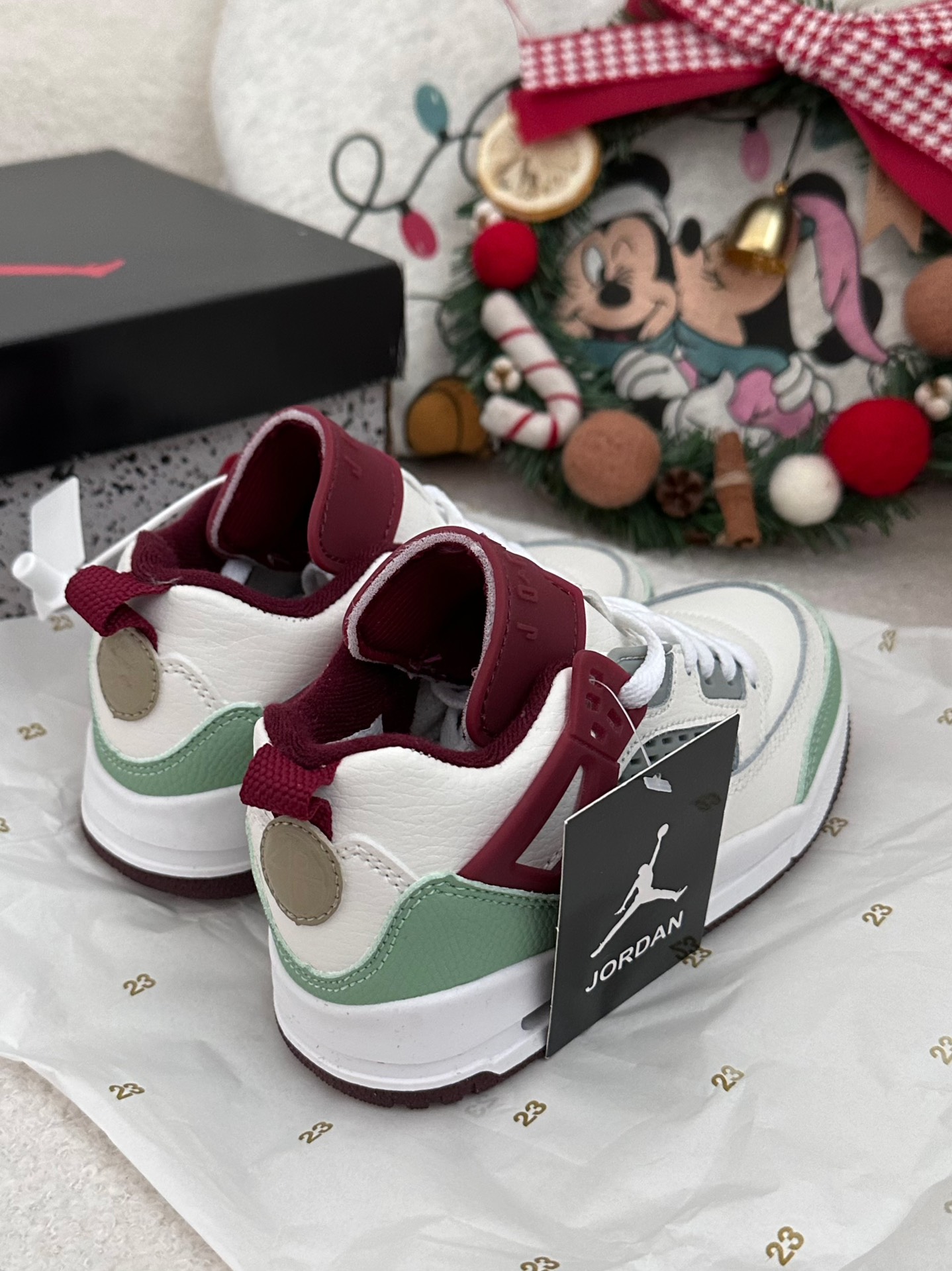 图片[5]-AJ 乔3.5代系带篮球气垫童鞋28-35 SPIZIKE LOW系带篮球气垫童鞋巧糅经典JORDAn运动鞋的设计元素，成就匠心经典-选品中心