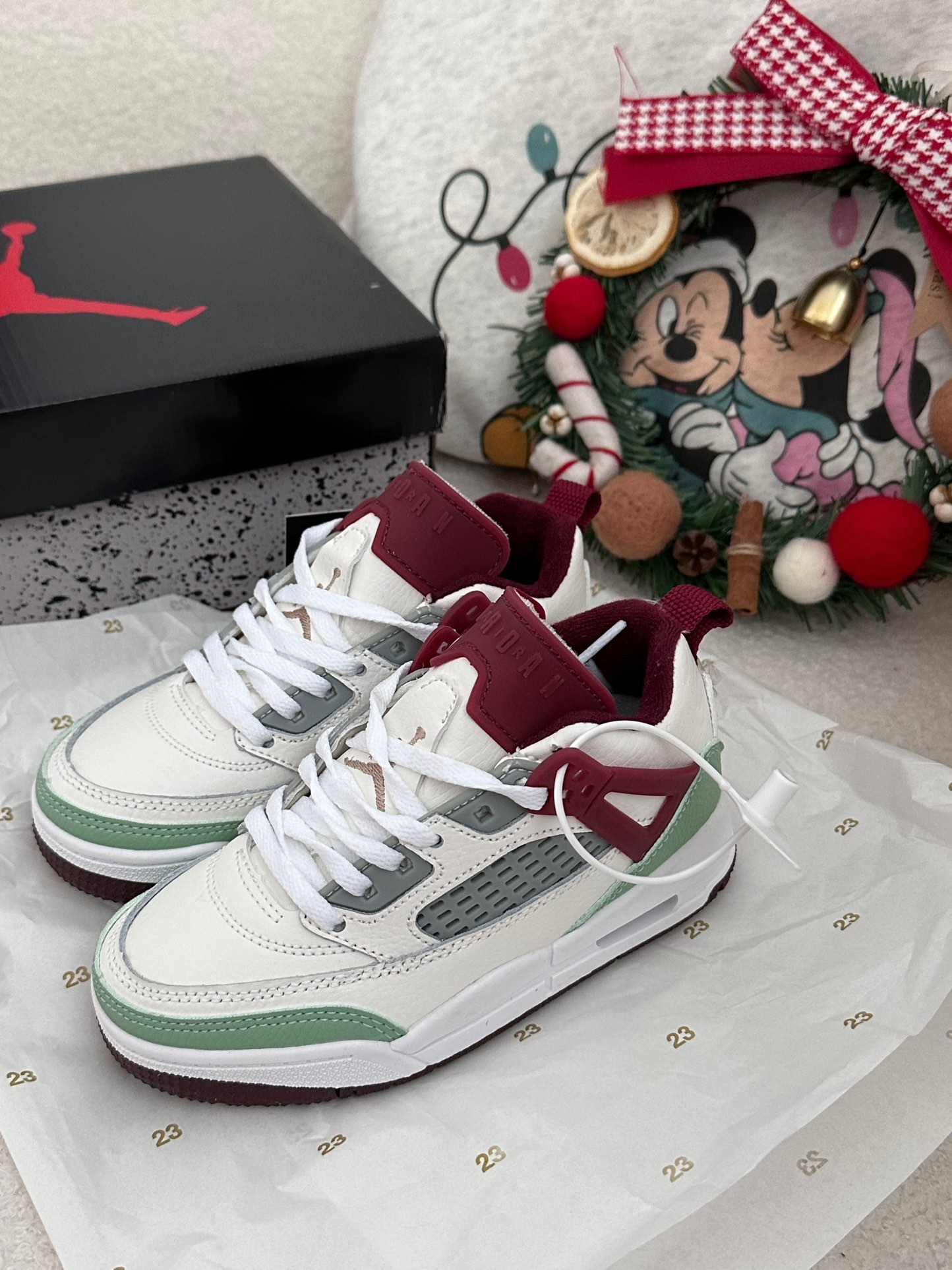 图片[4]-AJ 乔3.5代系带篮球气垫童鞋28-35 SPIZIKE LOW系带篮球气垫童鞋巧糅经典JORDAn运动鞋的设计元素，成就匠心经典-选品中心