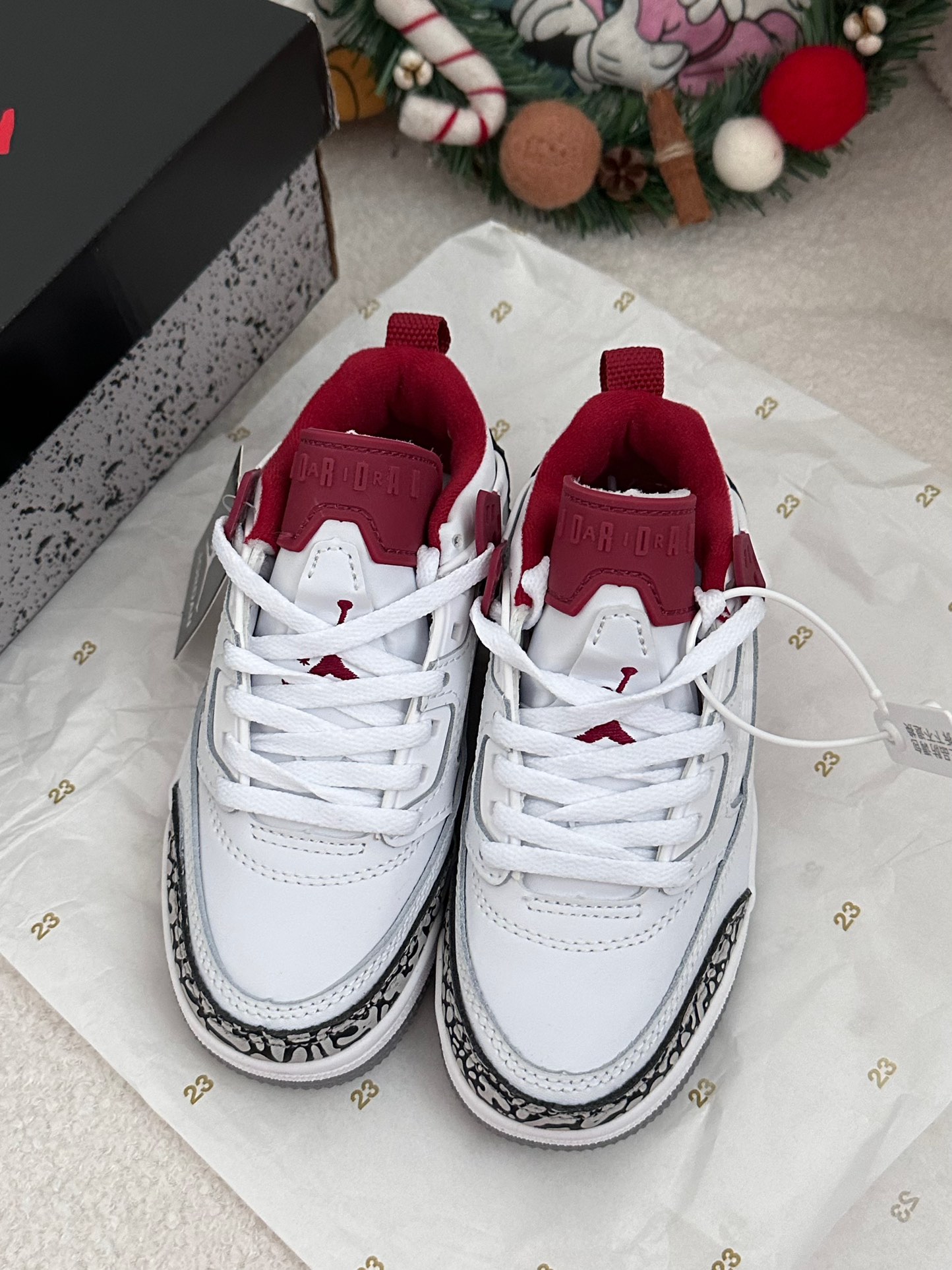 图片[9]-AJ 乔3.5代系带篮球气垫童鞋28-35 SPIZIKE LOW系带篮球气垫童鞋巧糅经典JORDAn运动鞋的设计元素，成就匠心经典-选品中心