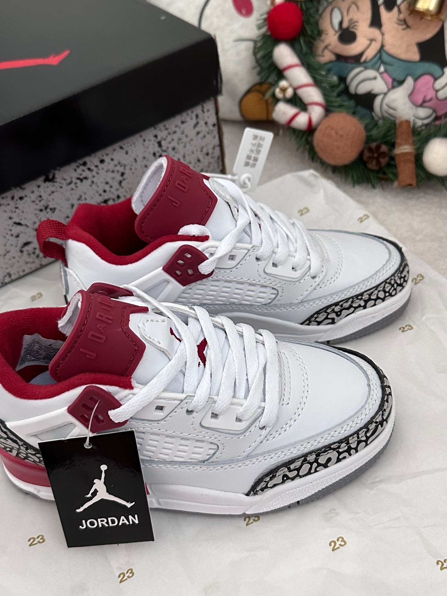 图片[3]-AJ 乔3.5代系带篮球气垫童鞋28-35 SPIZIKE LOW系带篮球气垫童鞋巧糅经典JORDAn运动鞋的设计元素，成就匠心经典-选品中心