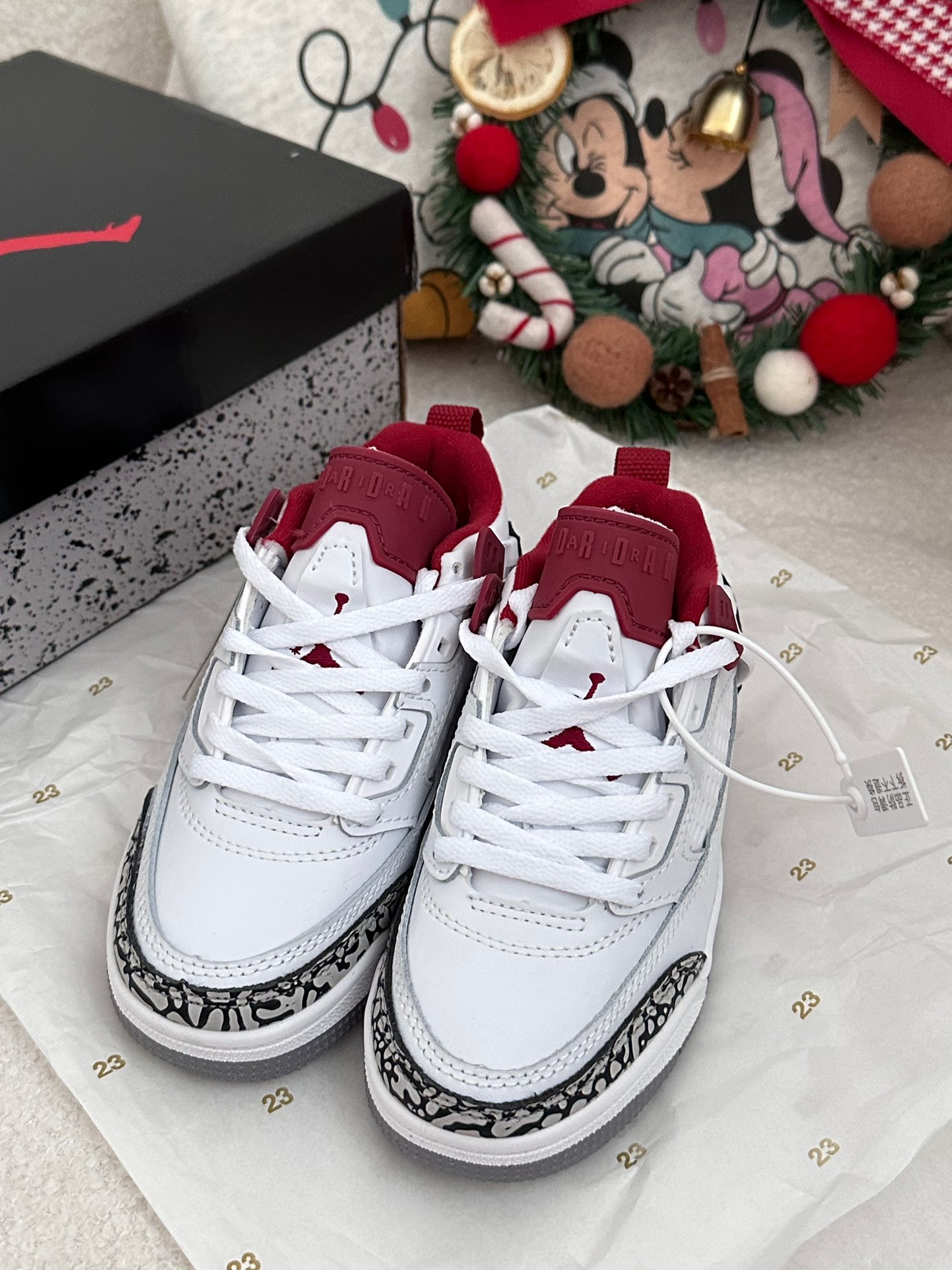 图片[8]-AJ 乔3.5代系带篮球气垫童鞋28-35 SPIZIKE LOW系带篮球气垫童鞋巧糅经典JORDAn运动鞋的设计元素，成就匠心经典-选品中心