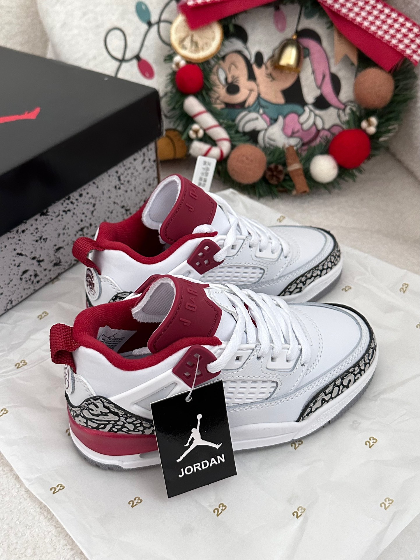 图片[4]-AJ 乔3.5代系带篮球气垫童鞋28-35 SPIZIKE LOW系带篮球气垫童鞋巧糅经典JORDAn运动鞋的设计元素，成就匠心经典-选品中心