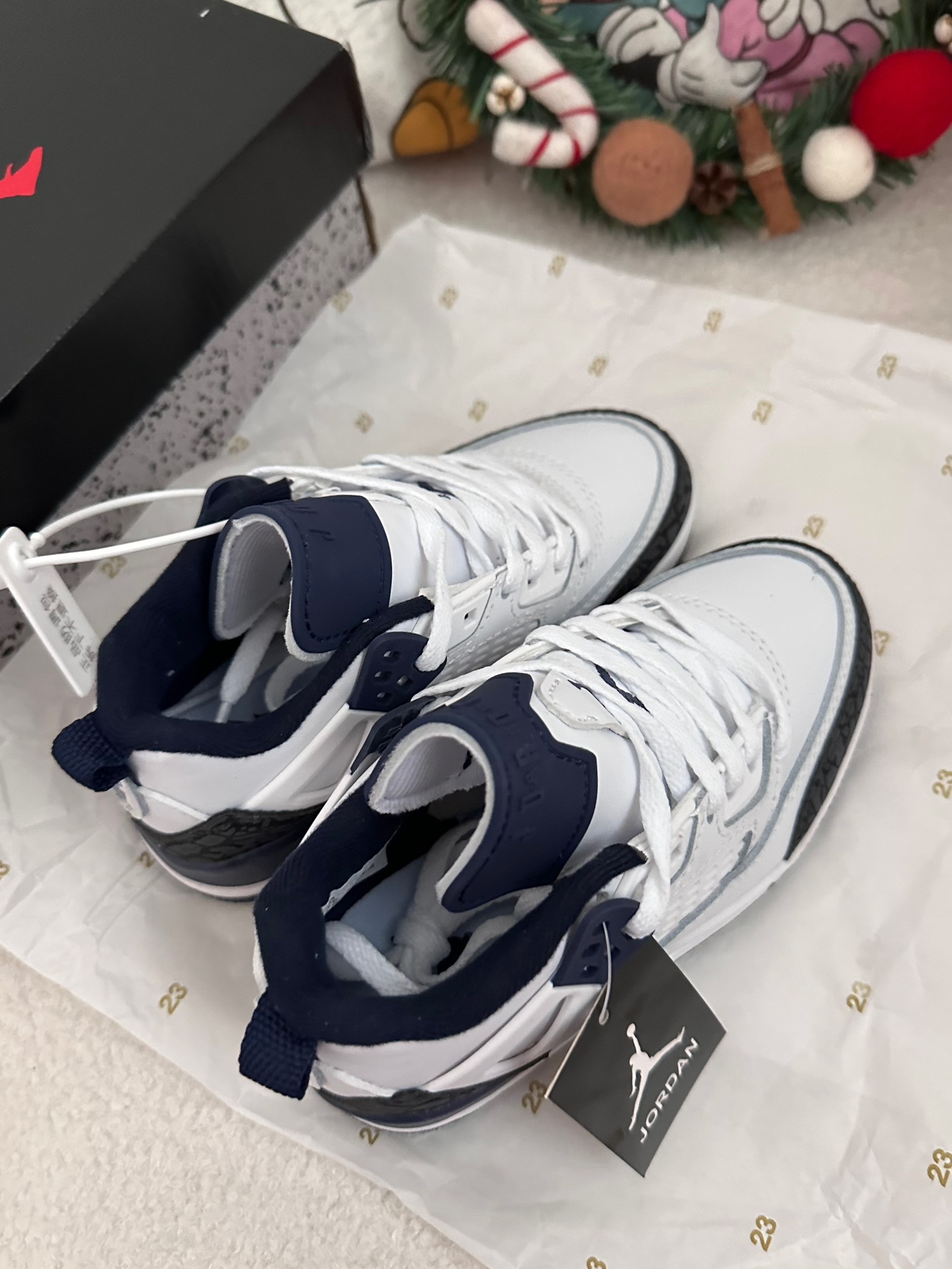 图片[3]-AJ 乔3.5代系带篮球气垫童鞋28-35 SPIZIKE LOW系带篮球气垫童鞋巧糅经典JORDAn运动鞋的设计元素，成就匠心经典-选品中心