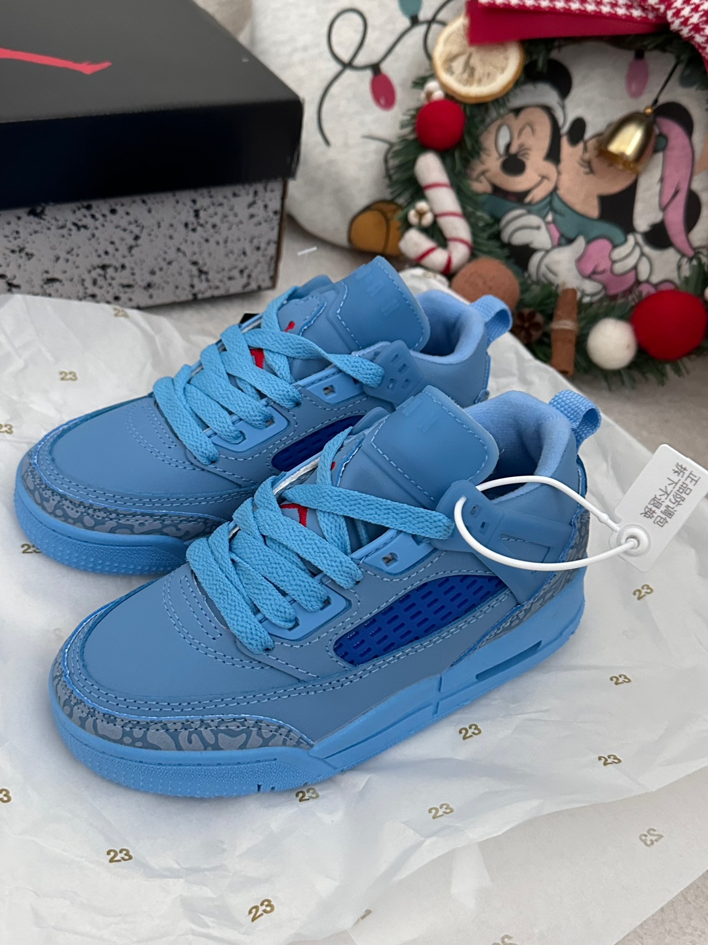 图片[7]-AJ 乔3.5代系带篮球气垫童鞋28-35 SPIZIKE LOW系带篮球气垫童鞋巧糅经典JORDAn运动鞋的设计元素，成就匠心经典-选品中心