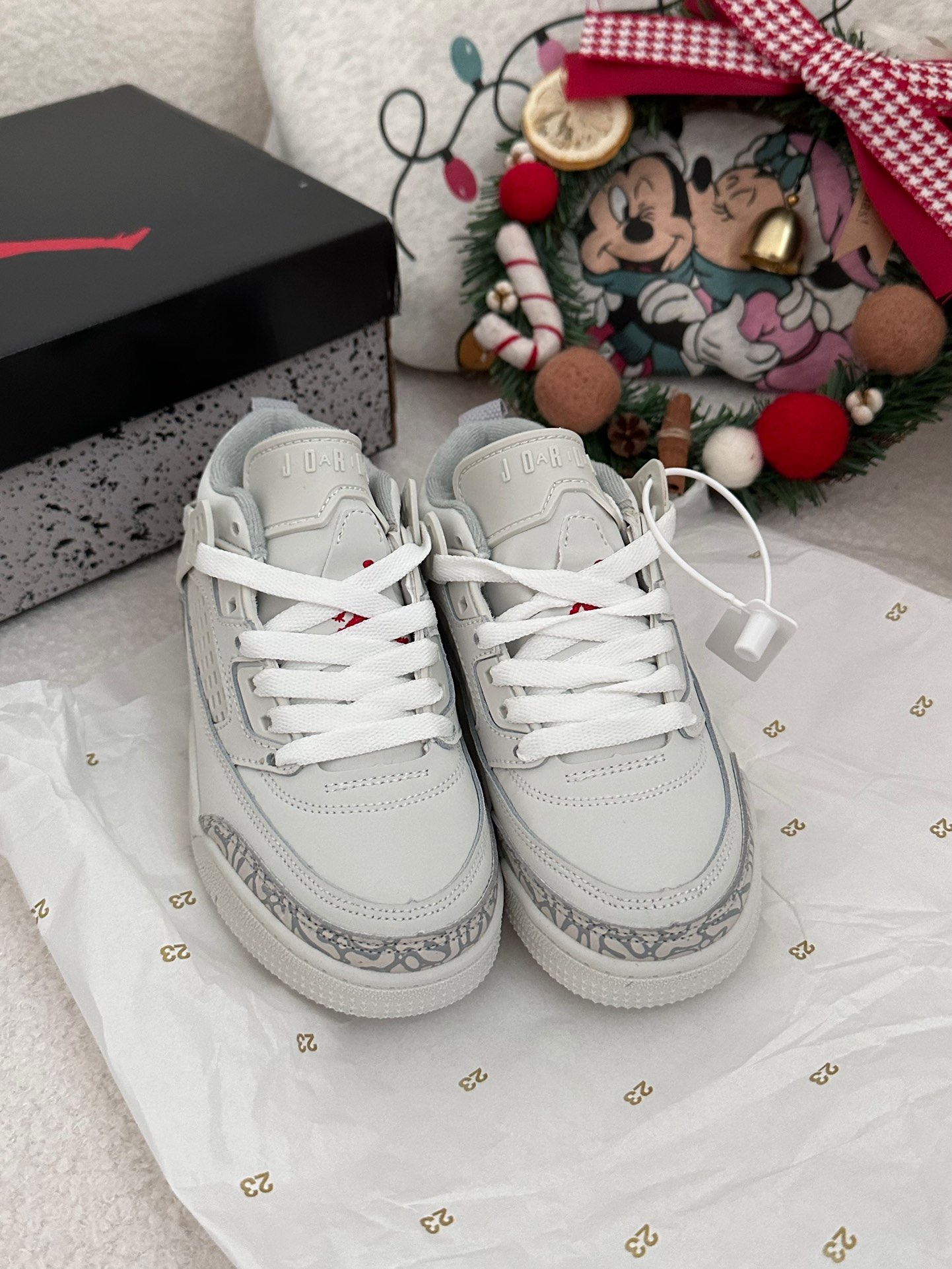 图片[6]-AJ 乔3.5代系带篮球气垫童鞋28-35 SPIZIKE LOW系带篮球气垫童鞋巧糅经典JORDAn运动鞋的设计元素，成就匠心经典-选品中心