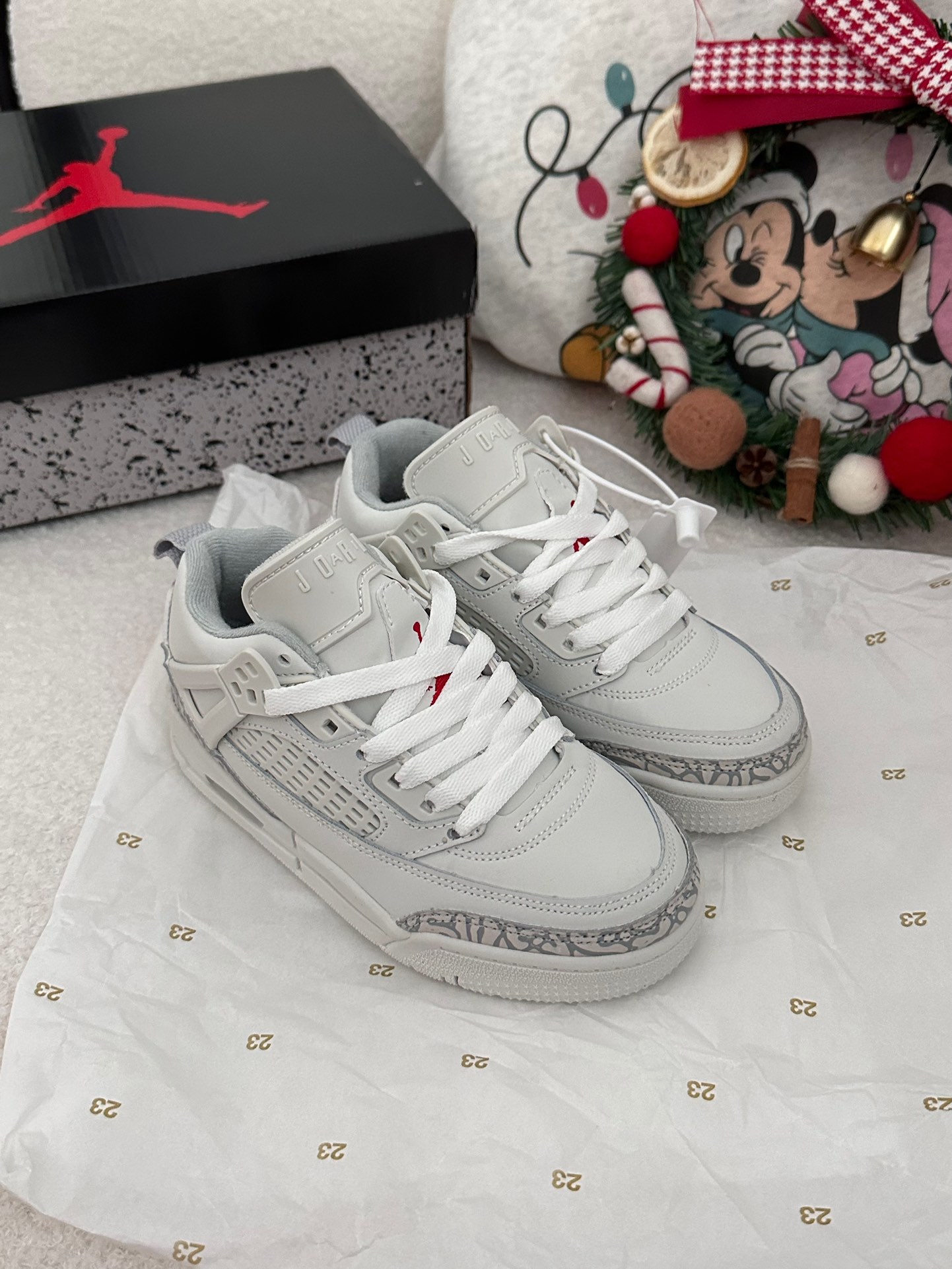 图片[3]-AJ 乔3.5代系带篮球气垫童鞋28-35 SPIZIKE LOW系带篮球气垫童鞋巧糅经典JORDAn运动鞋的设计元素，成就匠心经典-选品中心