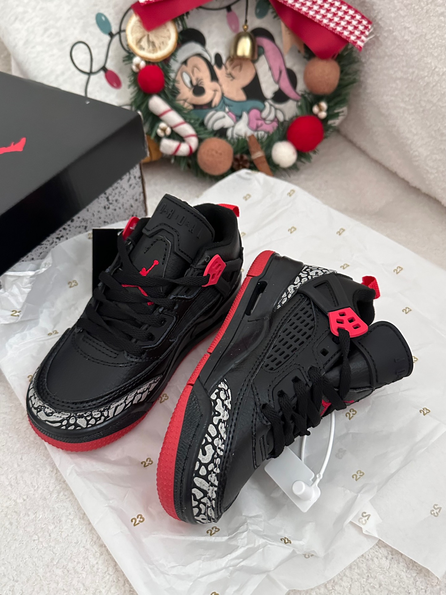 图片[4]-AJ 乔3.5代系带篮球气垫童鞋28-35 SPIZIKE LOW系带篮球气垫童鞋巧糅经典JORDAn运动鞋的设计元素，成就匠心经典-选品中心