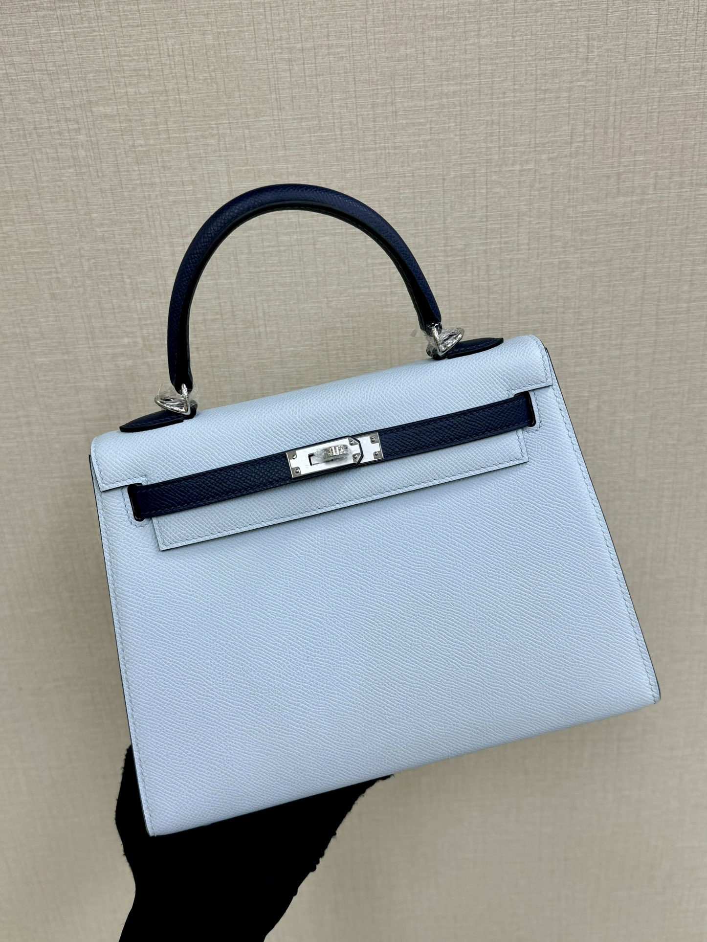 NO:811695,Kelly25 esom leather, haze blue and royal blue, hand-stitched wax thread, Hermes, hermes, Hermes,19860909Kelly25 esom皮 雾霾蓝拼宝蓝色 手缝蜡线,爱马仕,hermes,Hermes,,Bag