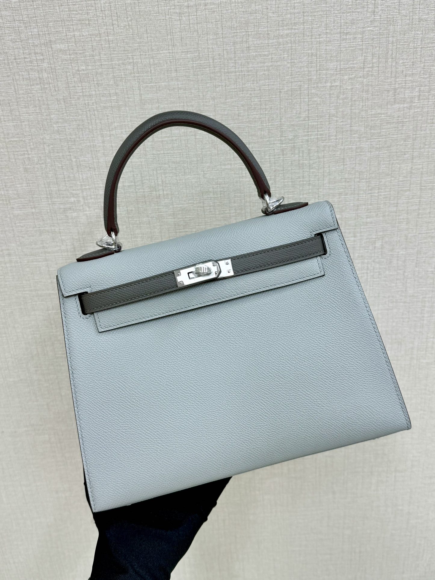 NO:811690,Kelly25 esom leather, pearl gray and pewter gray, hand-stitched wax thread, Hermes, hermes, Hermes,19860909Kelly25 esom皮 珍珠灰拼锡器灰 手缝蜡线,爱马仕,hermes,Hermes,,Bag
