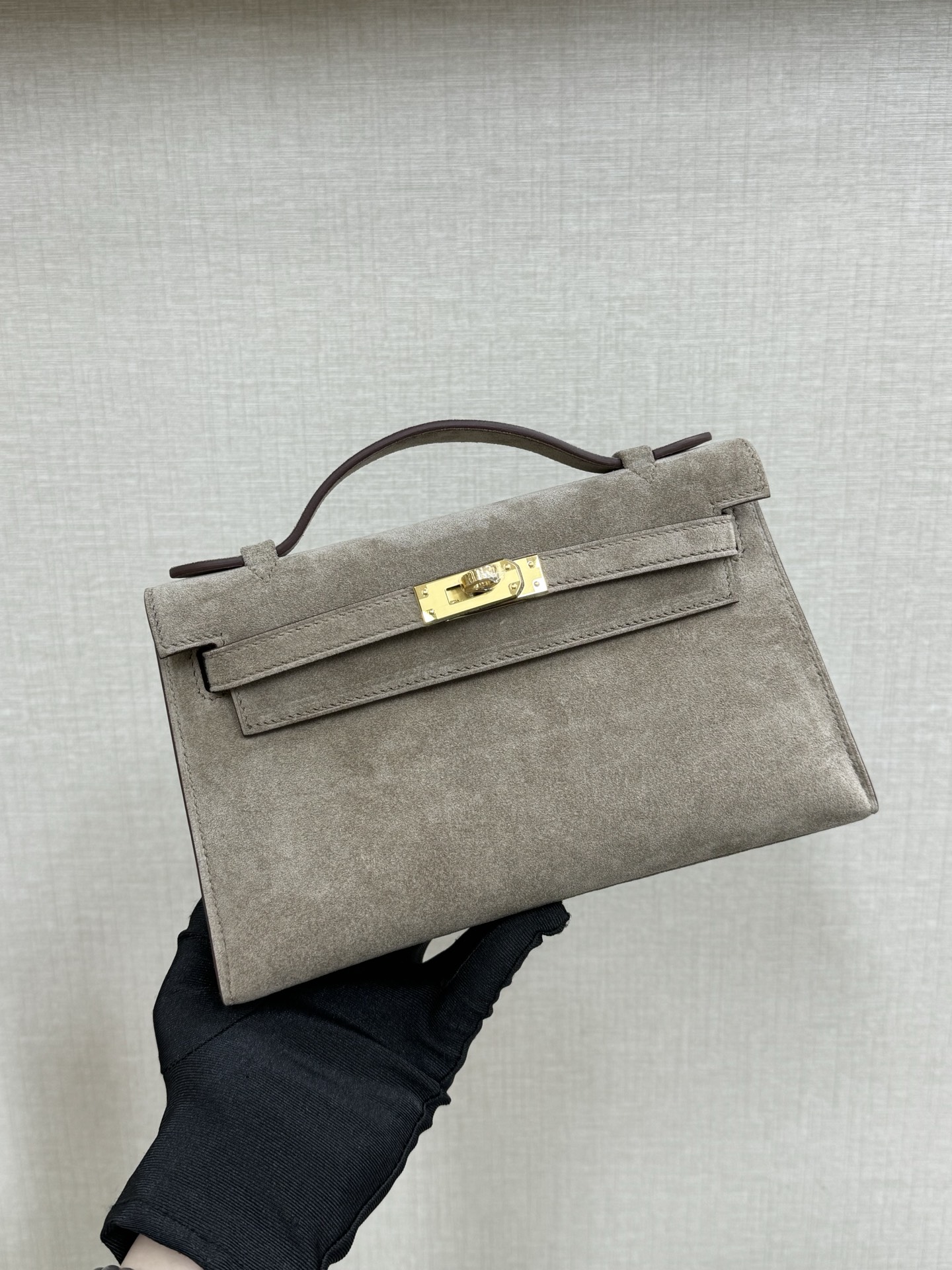 NO:699625,mini kelly first generation 22cm suede elephant gray hand-stitched wax thread, Hermes, hermes, chamois leather, Hermes,19860909mini kelly 一代22cm 麂皮 大象灰 手缝蜡线,爱马仕,hermes,chamois leather,Hermes,,Bag
