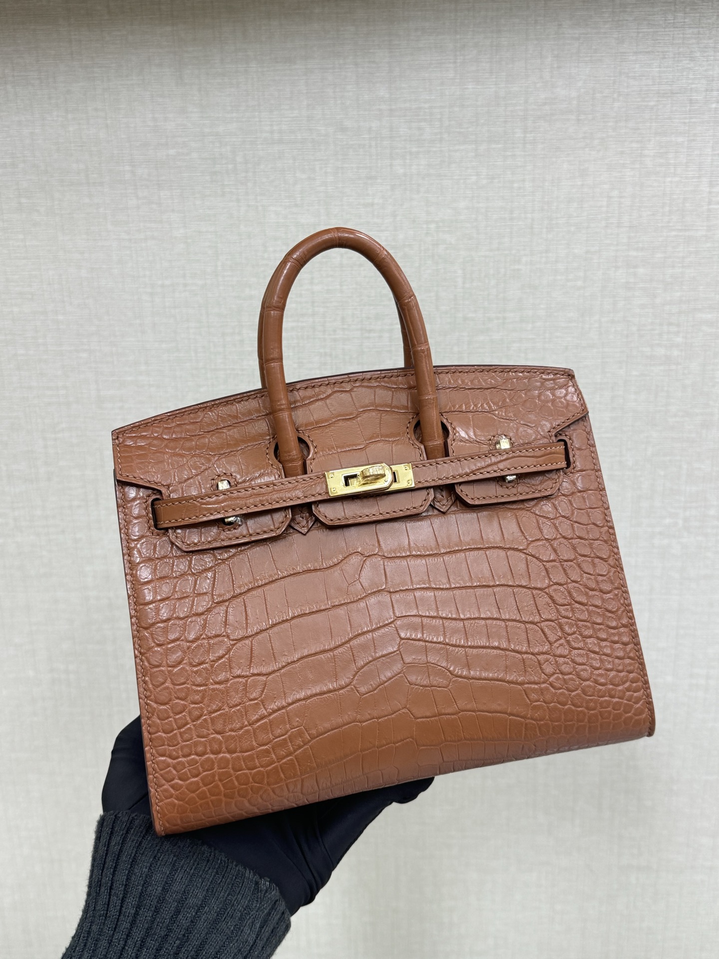 NO:893987,Spot Birkin20 crocodile skin matte golden brown hand-stitched hand-stitched wax thread, Hermes, hermes, crocodile skin, Hermes,19860909现货 Birkin20 鳄鱼皮雾面 金棕色 手工钉 手缝蜡线,爱马仕,hermes,crocodile skin,Hermes,,Bag