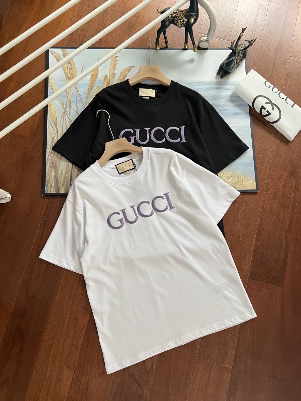 Gucci Kleding T-Shirt Zwart Wit Borduurwerk Unisex Katoen Korte mouw