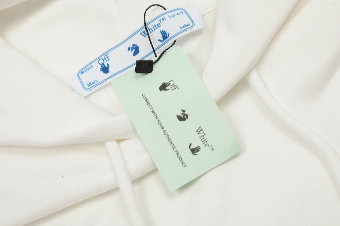 Luxury Streetwear Brand Off-White: Youth Culture and High-End Fashion Fusion - 图片 9