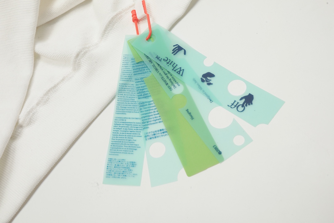 Luxury Streetwear Brand Off-White: Youth Culture and High-End Fashion Integration - 图片 9