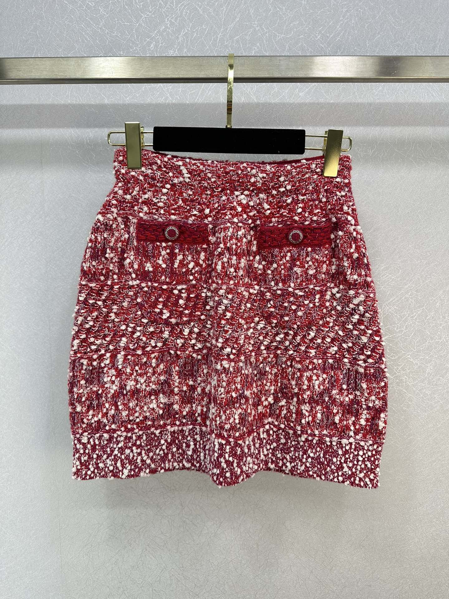 Chanel Clothing Skirts AAAA Customize
 Red White Fall/Winter Collection
