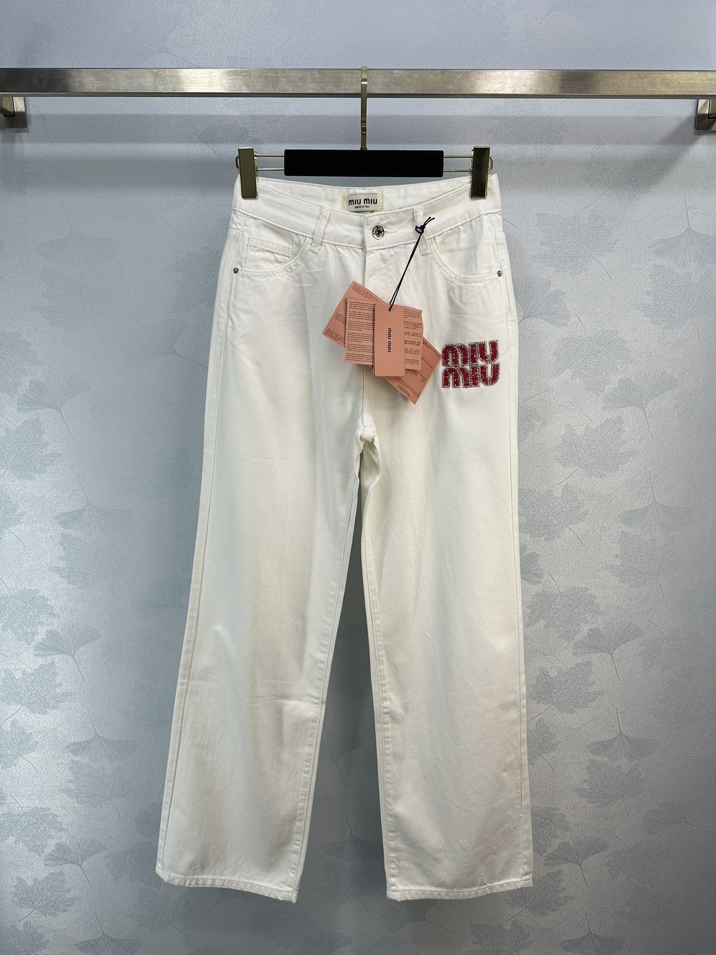 可换尺码！ miumi*夏季新款白色牛仔阔腿裤  超级清爽又百搭的版型超级适合夏季穿着1色3码SML。zywlj