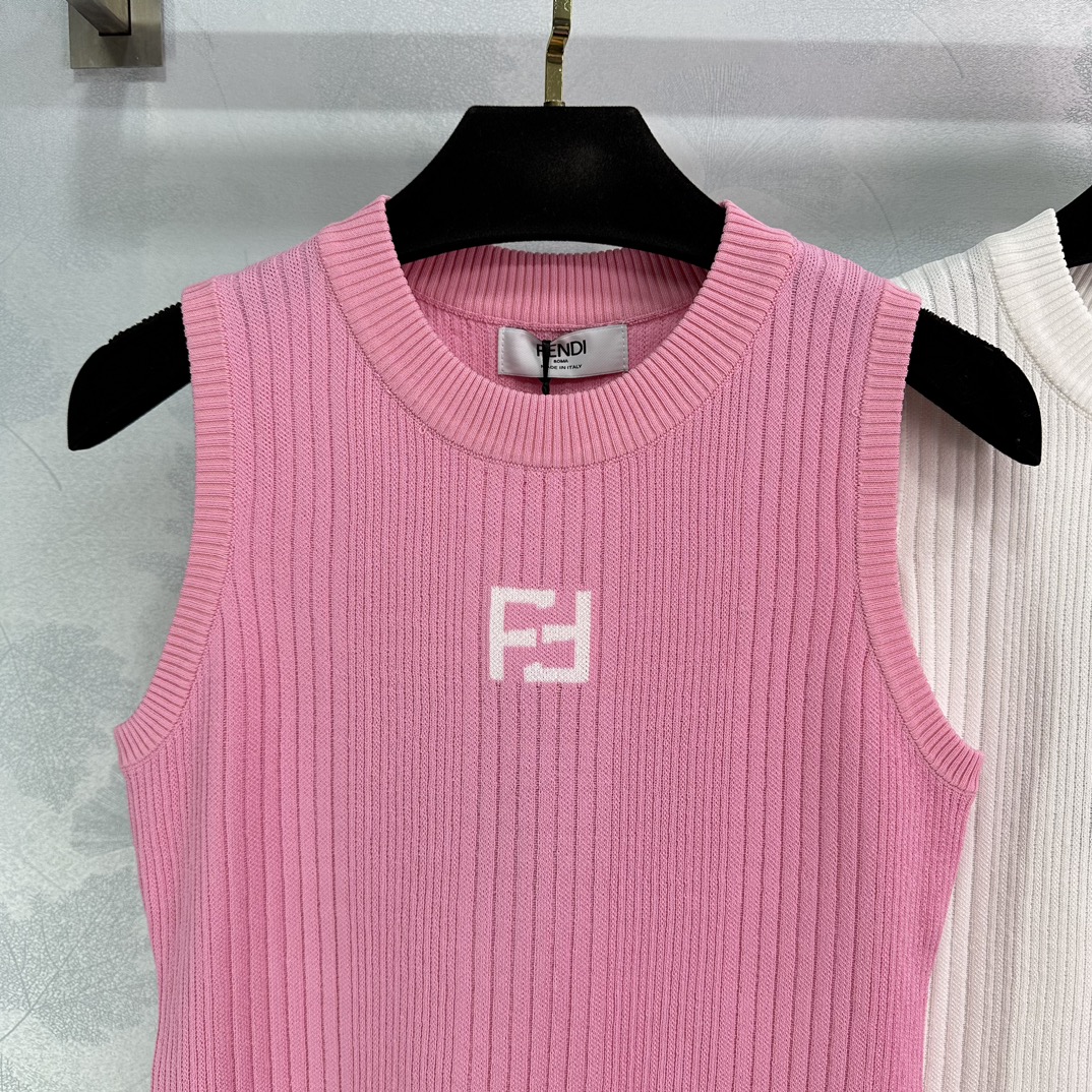 Title: P372 Knit Vest for Women – Classic, Fashionable, and Comfortable in Three Colors Summary: Versatile one-size-fits-all dress with a soft, cozy feel and flattering - 图片 2