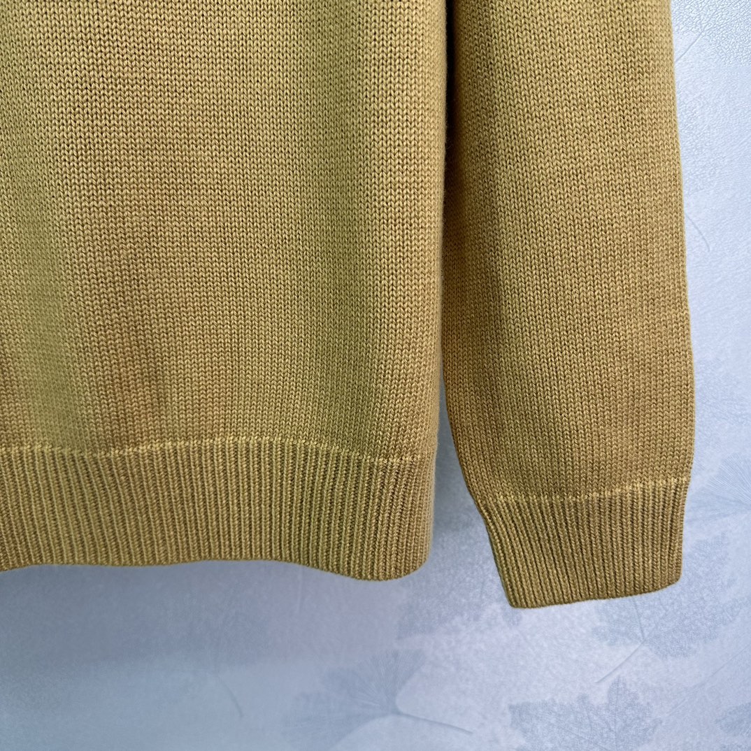 Courreges 2024: High-Class Fashion Nympho Single-Size Outfit with Korean Logo Pattern - 图片 7