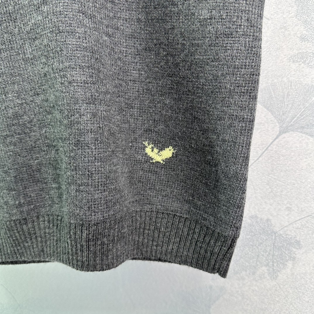 High-quality P610 women’s suit in one color, three sizes, packaged for BV’s 24th collection. - 图片 7