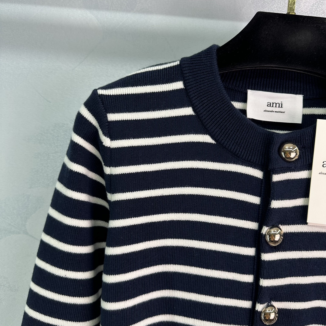 New Falls Classic Female Suit: Advanced Retro Style with High Quality Details - 图片 3