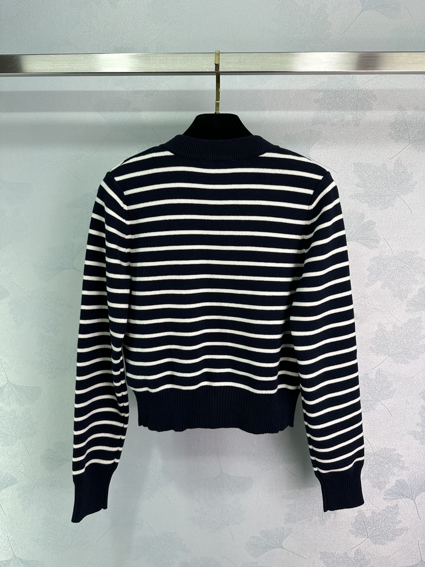 New Falls Classic Female Suit: Advanced Retro Style with High Quality Details - 图片 9