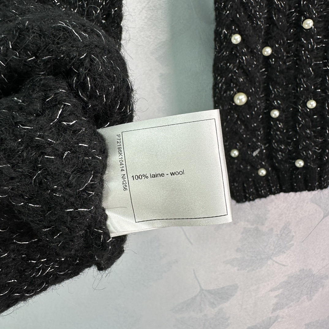 Fashionable Knitting Suit with Pearl Embroidery and Classic Vests for Women - 图片 6