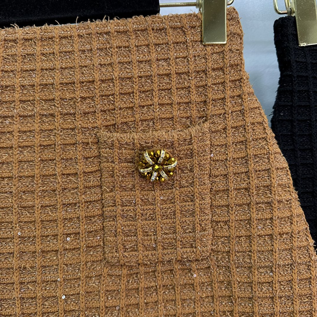 New 2024 Self-Portrait Dress: Brown Knit Shorts for Stylish Women, 2 Colors. - 图片 3