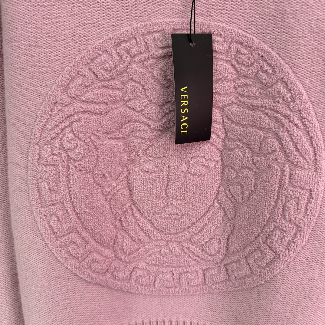 Tailor-Made Wool Sweaters Enhance P483 Women’s Suit with Round-Collar Design - 图片 3