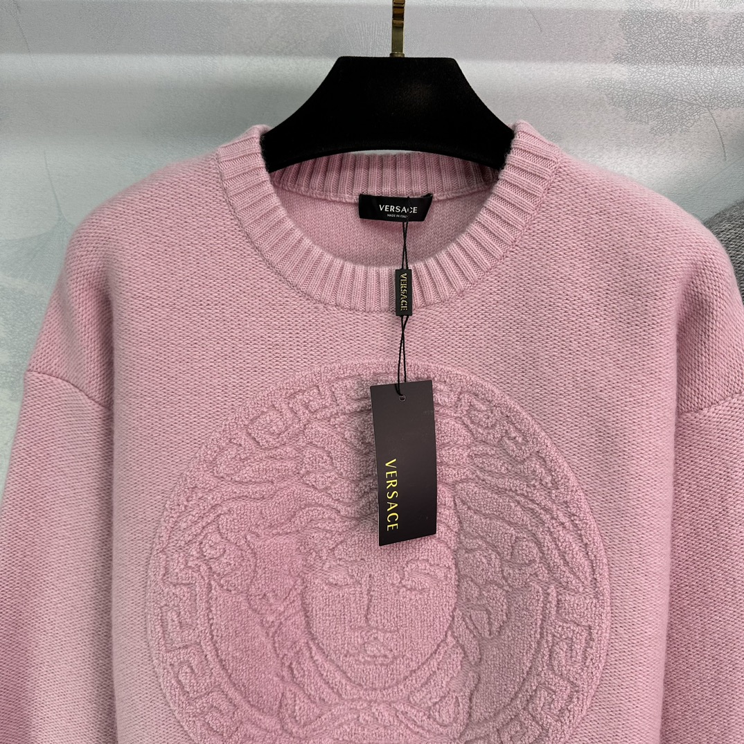 Tailor-Made Wool Sweaters Enhance P483 Women’s Suit with Round-Collar Design - 图片 2