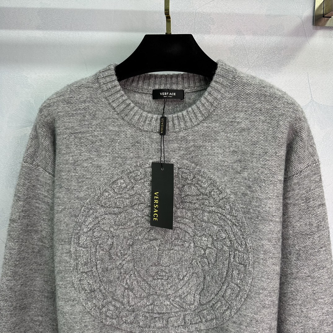 Tailor-Made Wool Sweaters Enhance P483 Women’s Suit with Round-Collar Design - 图片 5