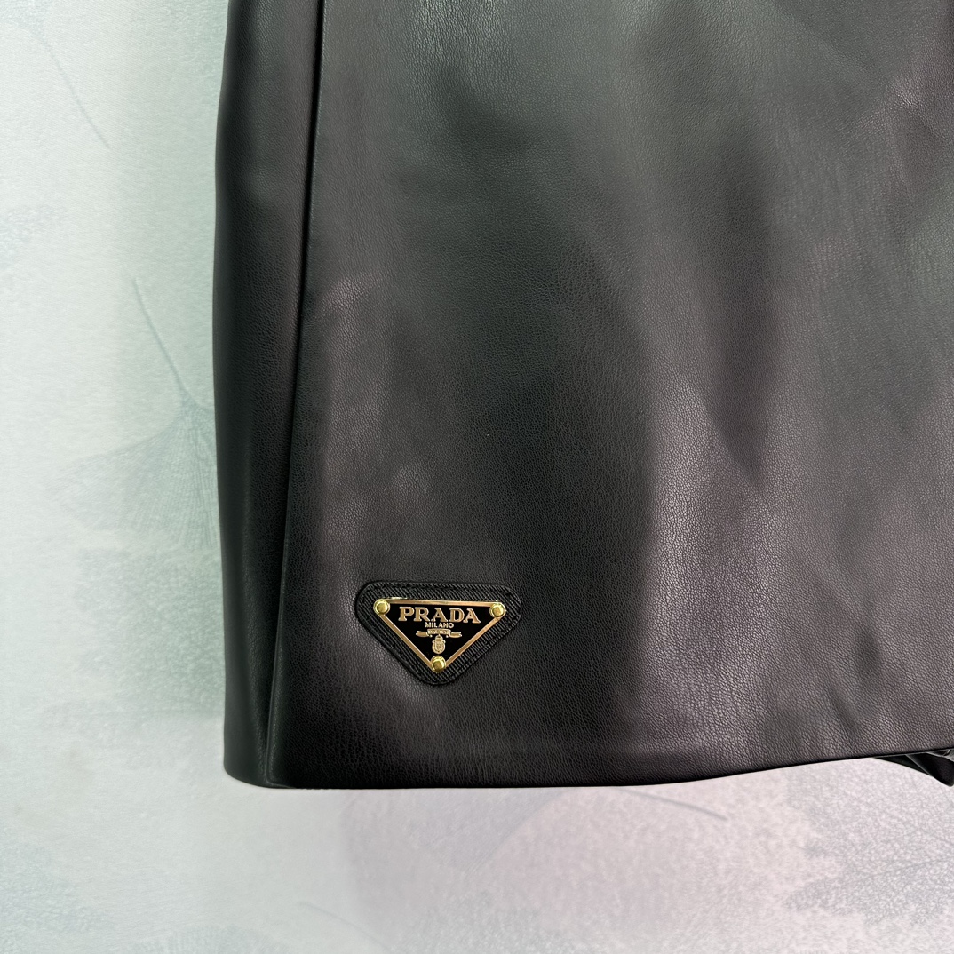 High-Quality Leather Coats with Short Skirts in Pula 2024AW Fashion Collection - 图片 8