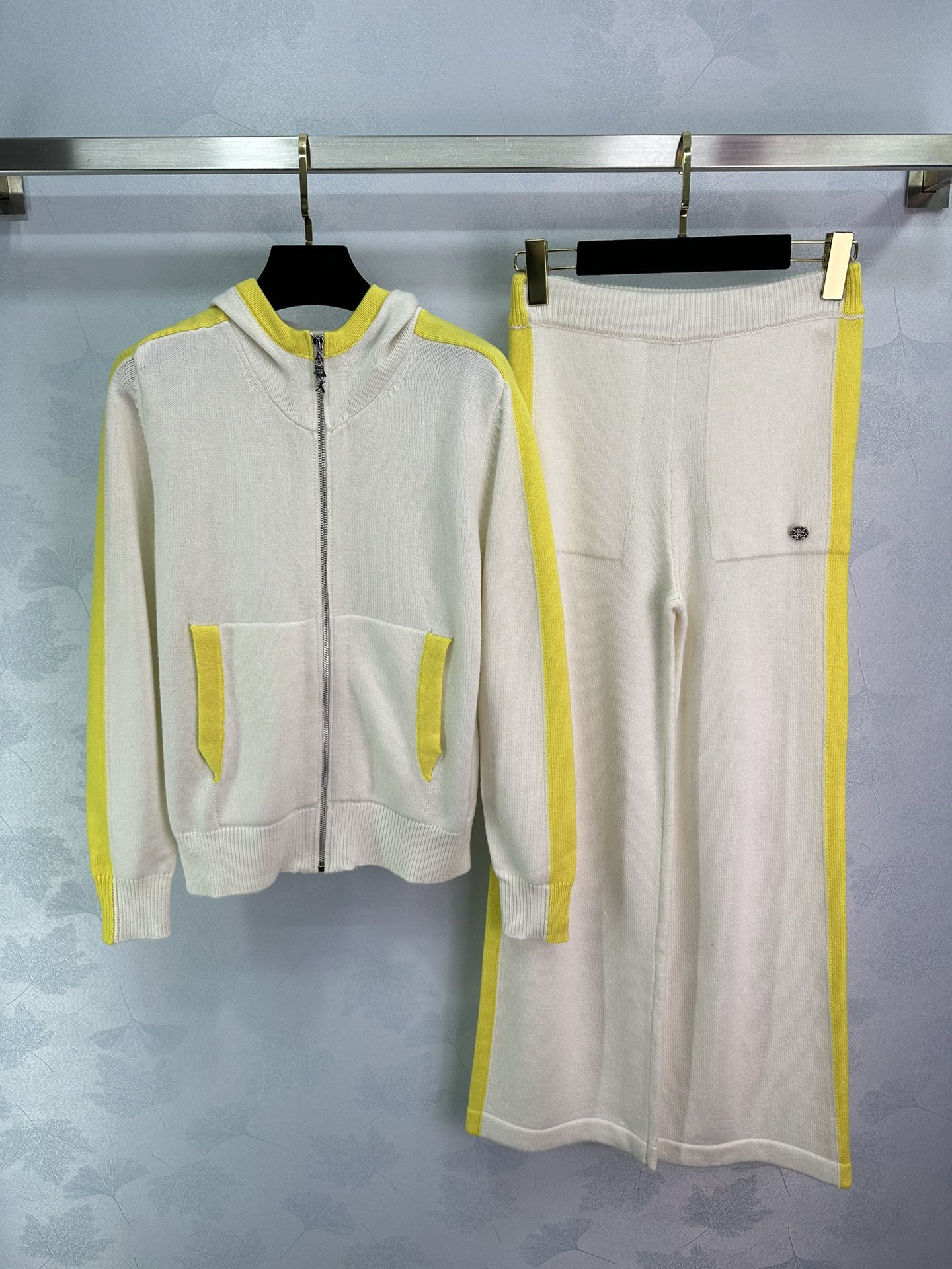 Chanel Clothing Coats & Jackets Pants & Trousers Two Piece Outfits & Matching Sets Cashmere Frosted Knitting Hooded Top