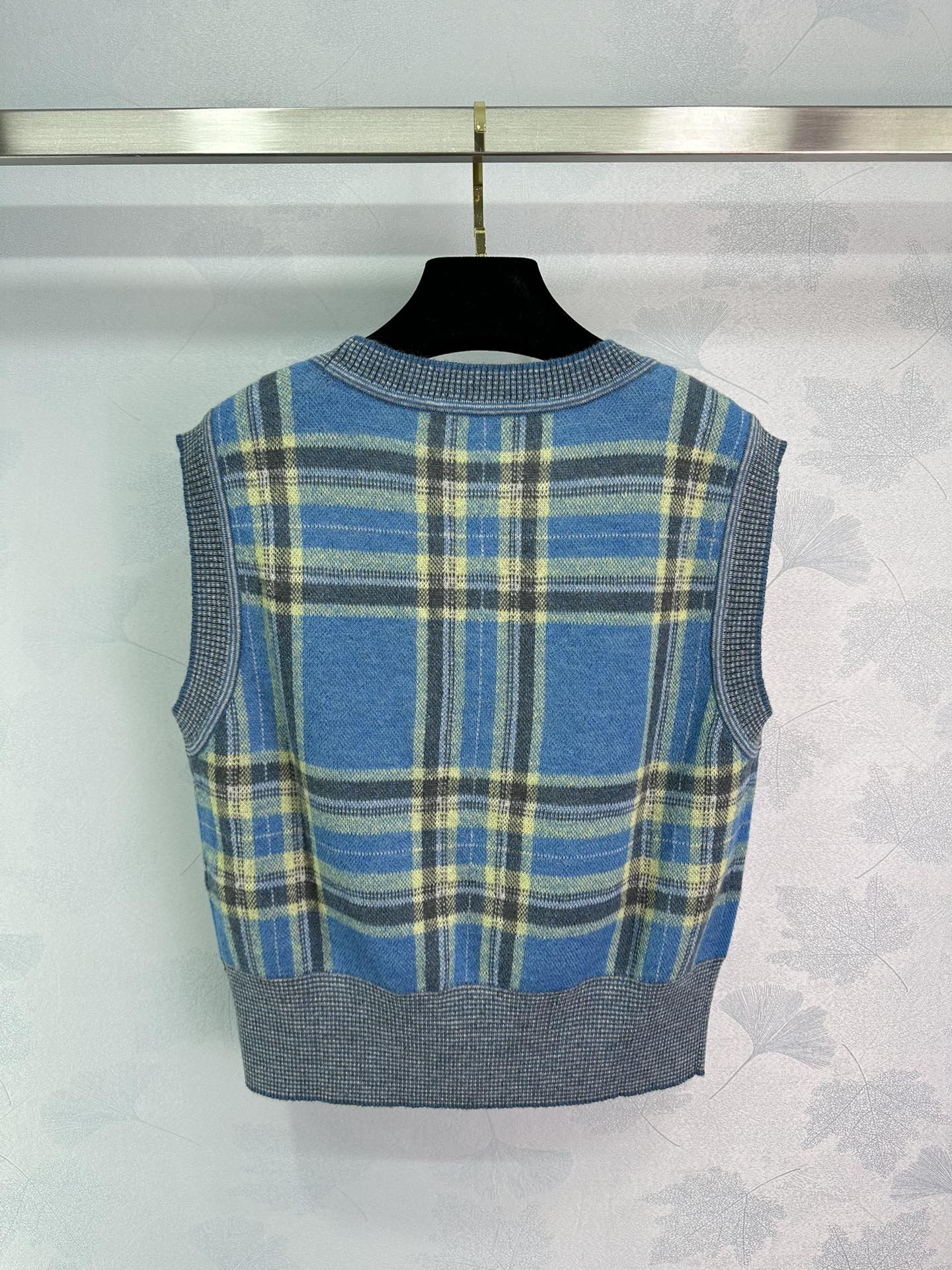 Fashionable Women’s Suit with Embroidered Saturn Knitted Top – Autumn Collection - 图片 9