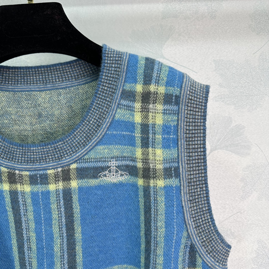 Fashionable Women’s Suit with Embroidered Saturn Knitted Top – Autumn Collection - 图片 2