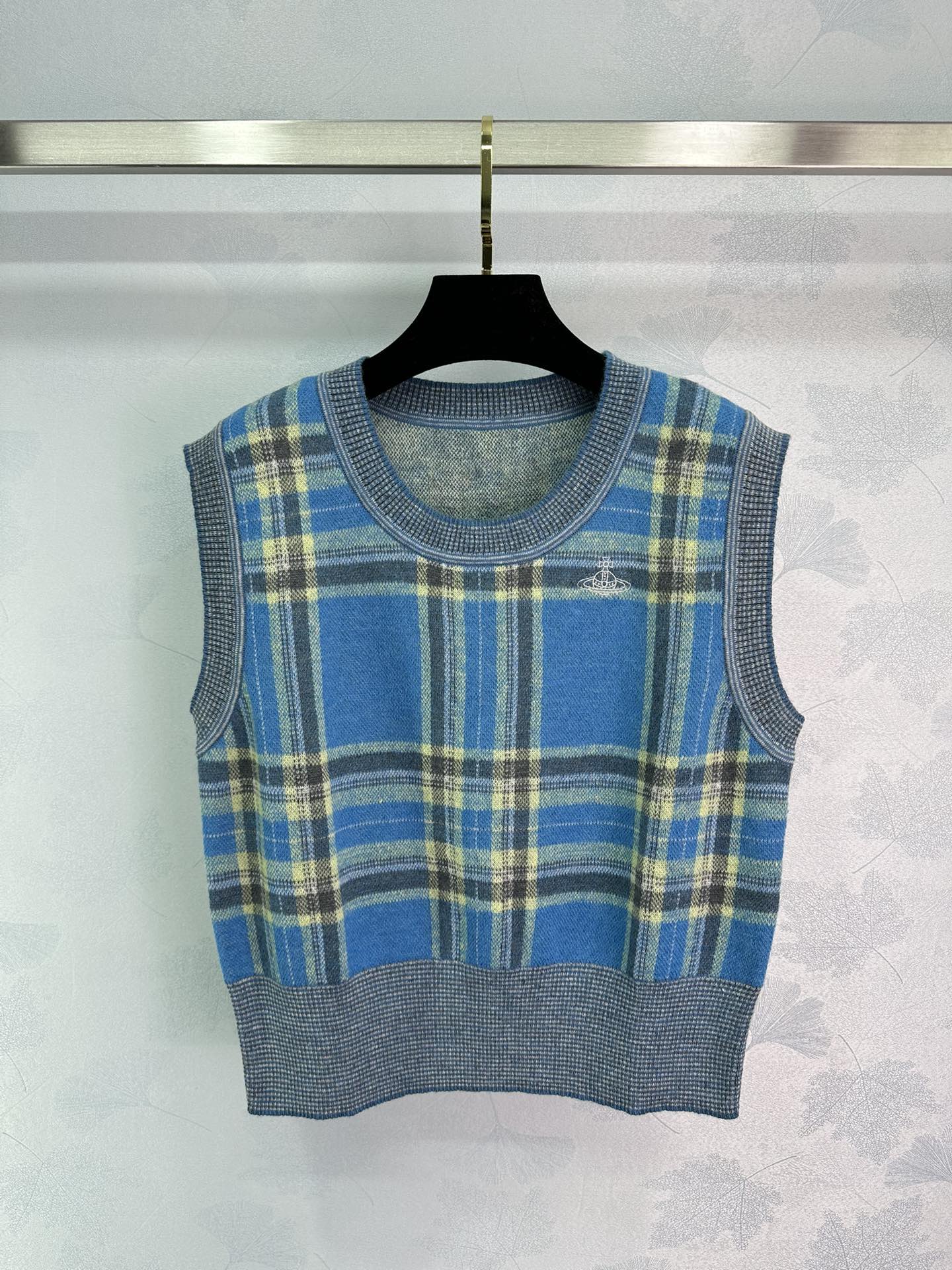 Fashionable Women’s Suit with Embroidered Saturn Knitted Top – Autumn Collection - 图片 1