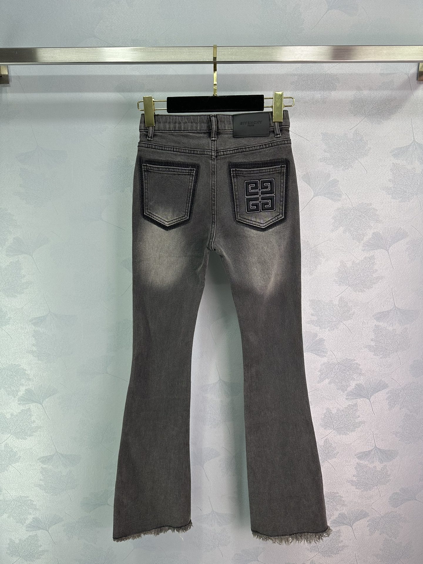 Fashionable Single-Skinned Women’s Suit with Curry Pair and Imported Jeans in One Color - 图片 1