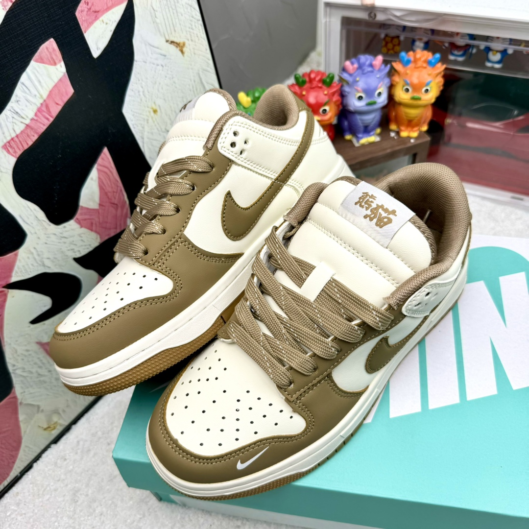 供货价:80💰dunk纯原货☘️嘎吱嘎吱响,河北高版本,原盒真标Nike Dunk SB七仔熊猫 高版本套楦工艺 正确版型 尺码36-44 男女码现货 